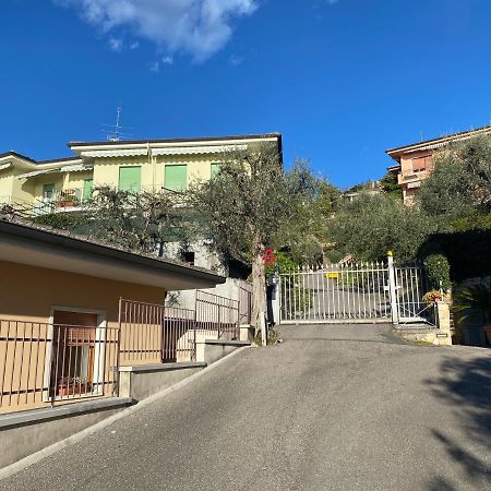 Oleander House Apartments Torri Del Benaco Exterior photo